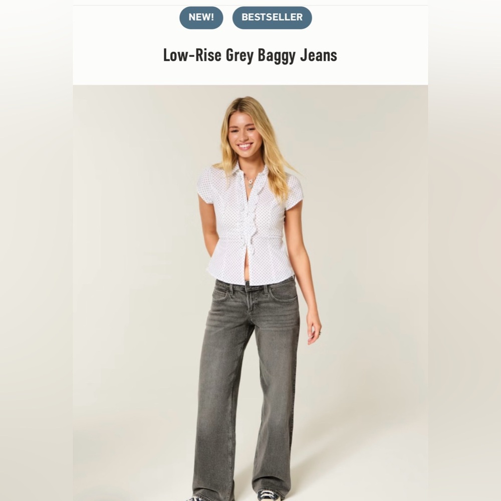 Hollister women’s low rise baggy Jeans 24